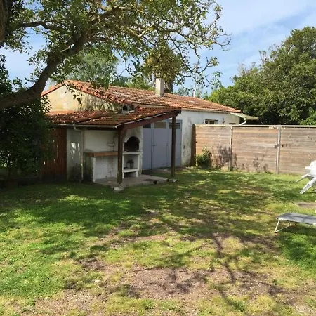 Maison De Plain-pied A 700m De La Avec Jardin Prive, Bbq, Et Parking - 6 Couchages - Fr-1-246a-319 *